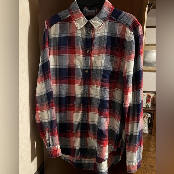 American Eagle Outfitters Other - American Eagle Boyfriend Fit Long Sleeve Red Black Plaid Soft Flannel Shirt XS